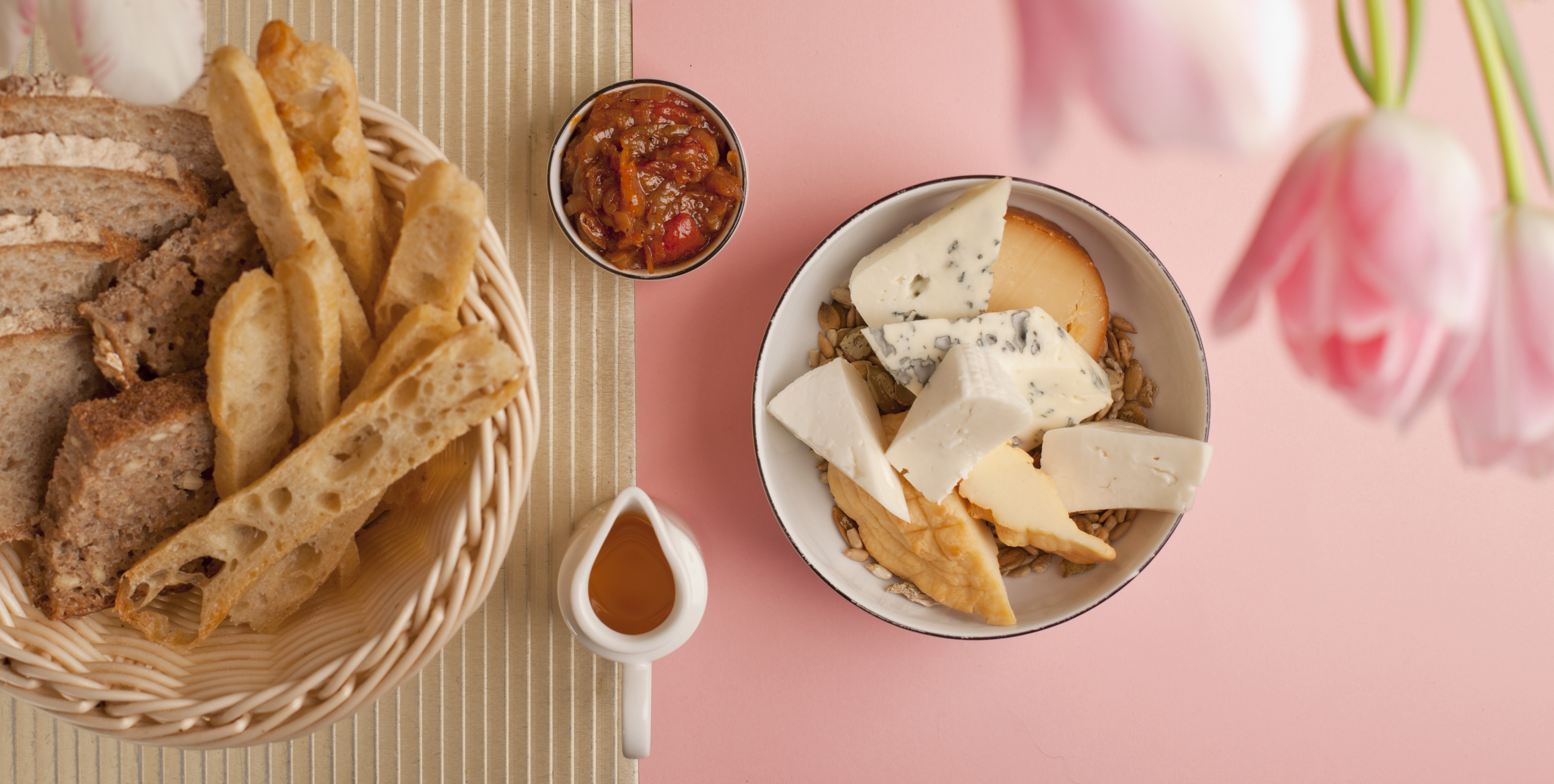 food design jedzenie danie przystawka sery pieczywo śniadanie