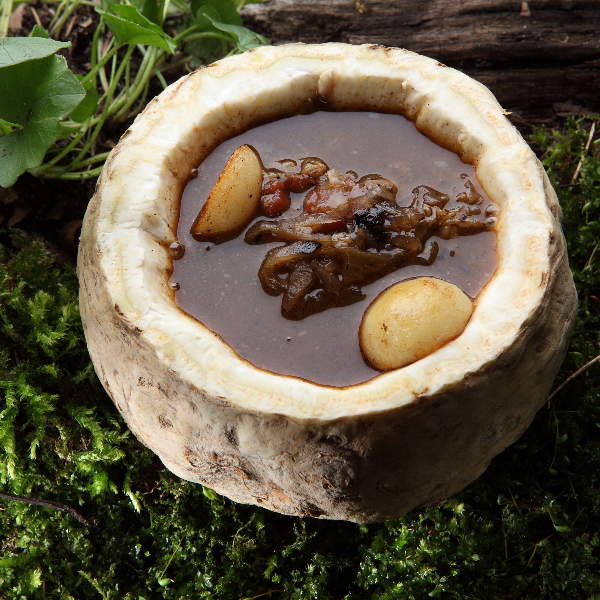 danie zupa gulaszowa food design seler wydrążony